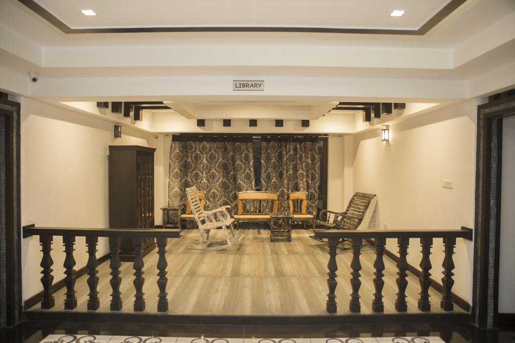 فندق فندق ليوا - ذا ترانزيت، بنغالور المظهر الخارجي الصورة